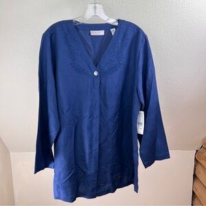KAREN SCOTT NWT Blue Linen Tunic. First button exposed, rest hidden. Size Large